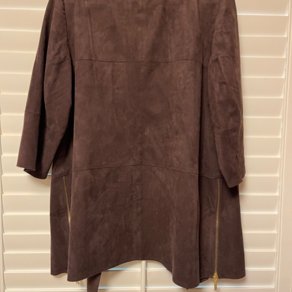 Chico’s - Picture 2 of 2